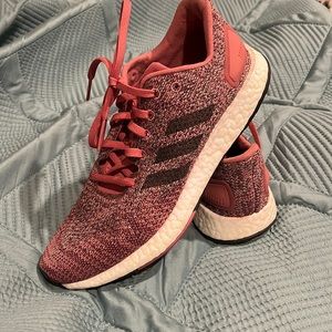 Adidas tennis shoes. Size 7. Never worn outside.